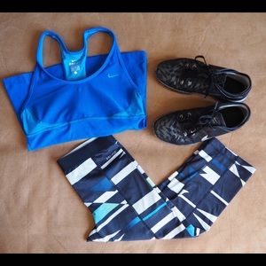 Geometric Nike Pro Capris